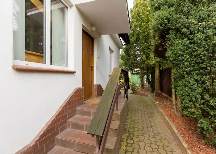 Quiet Bemowo House With Garden By Noclegi Renters