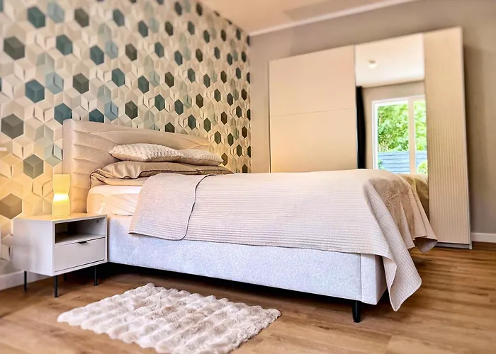 Modern Villa & Private Garden In Warsaw - Fully Renovated 2025